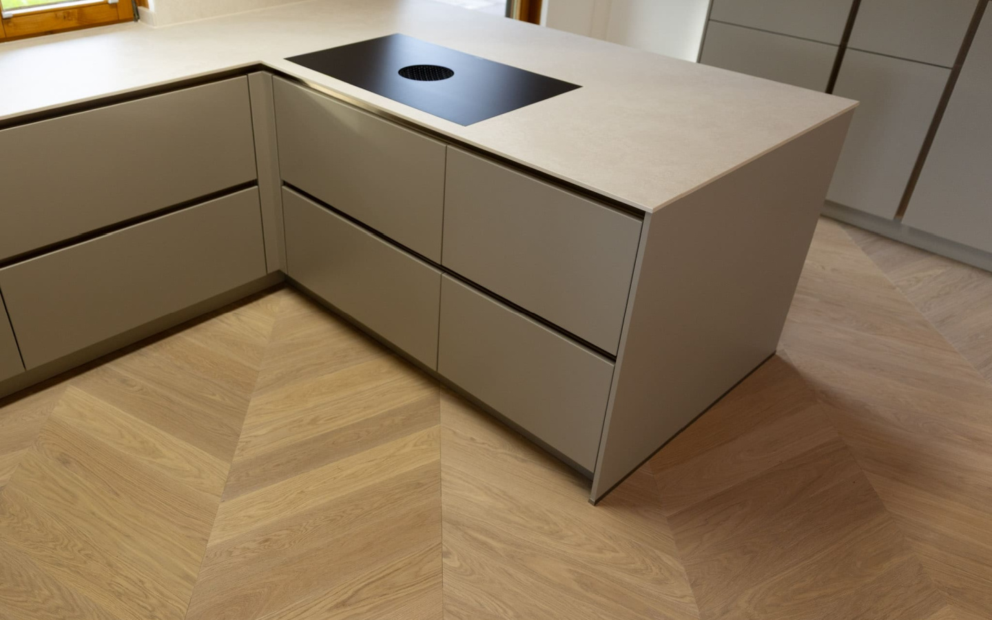 Exclusive herringbone in a special format