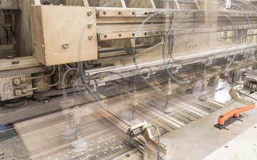 Pressvorgang bei unserem 2-Schichtprodukt